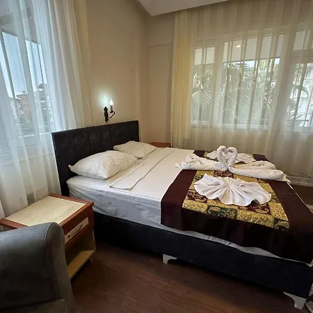 Palm Szálloda 2*